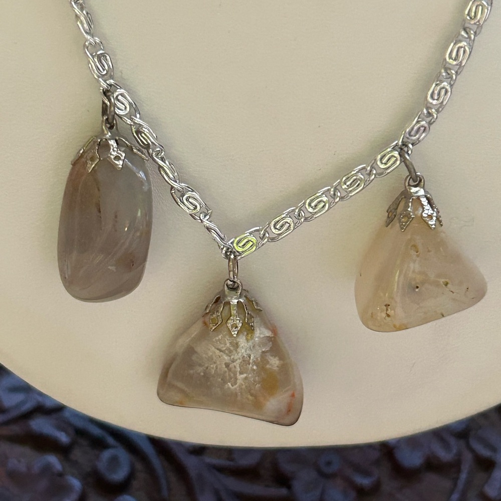 Natural Agate Stones Necklace on Silver Chain